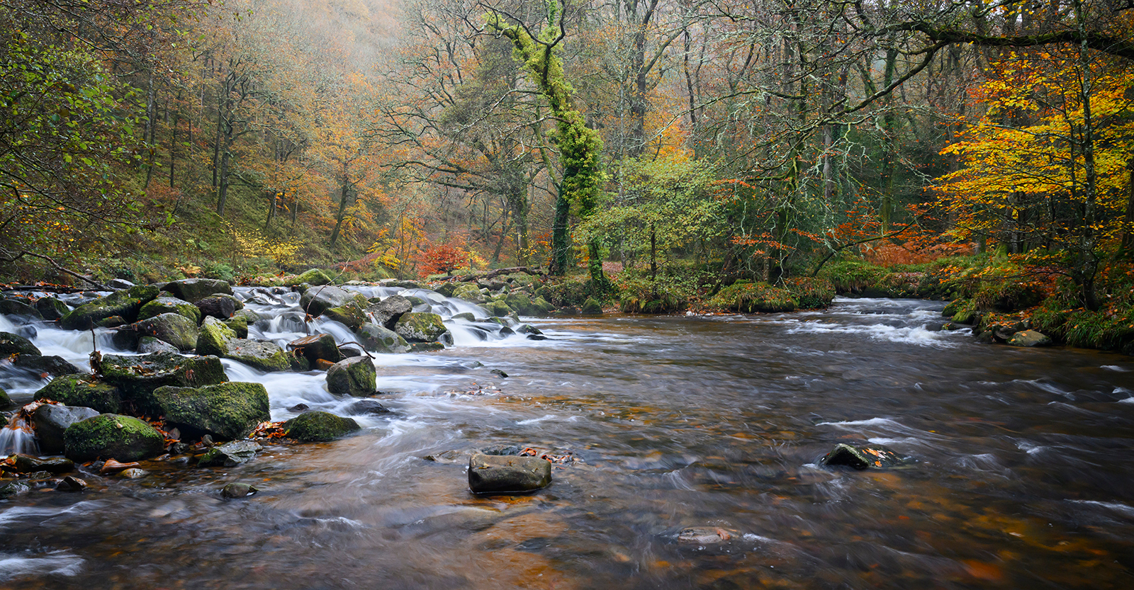 RIVER TEIGN WATERFALL DARTMOOR